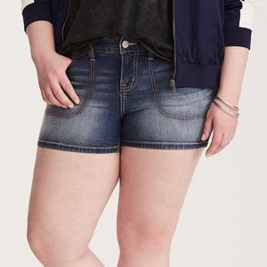 Torrid Short Shorts w/Square Pockets
